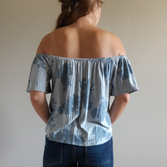 Off The Shoulder Shirt - Picture 3 of 5